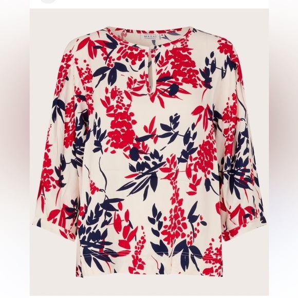 MASAI COPENHAGEN
Ducilla Floral Top In White with blue and red - Picture 3 of 11